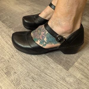 Cute Dansko clogs size 38